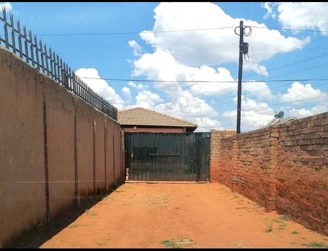 3 BEDROOM HOUSE FOR SALE IN LENASIA